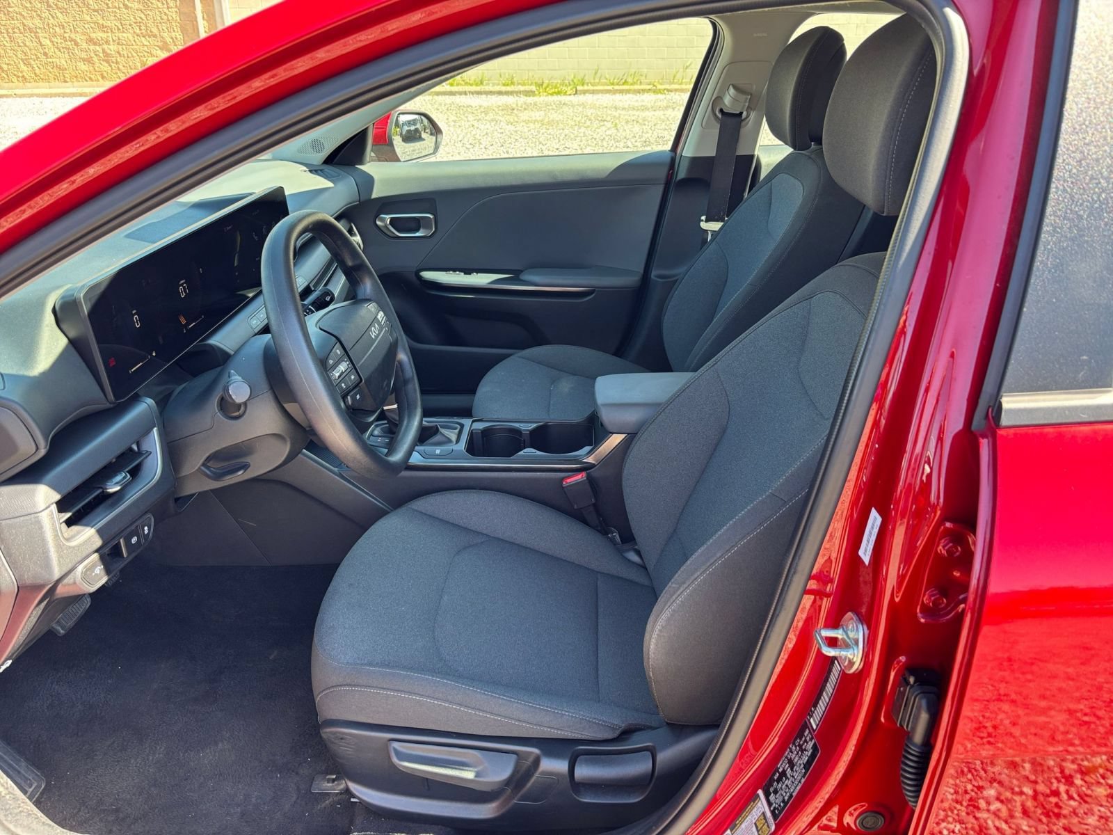 Used 2025 Kia K4 FWD image 27