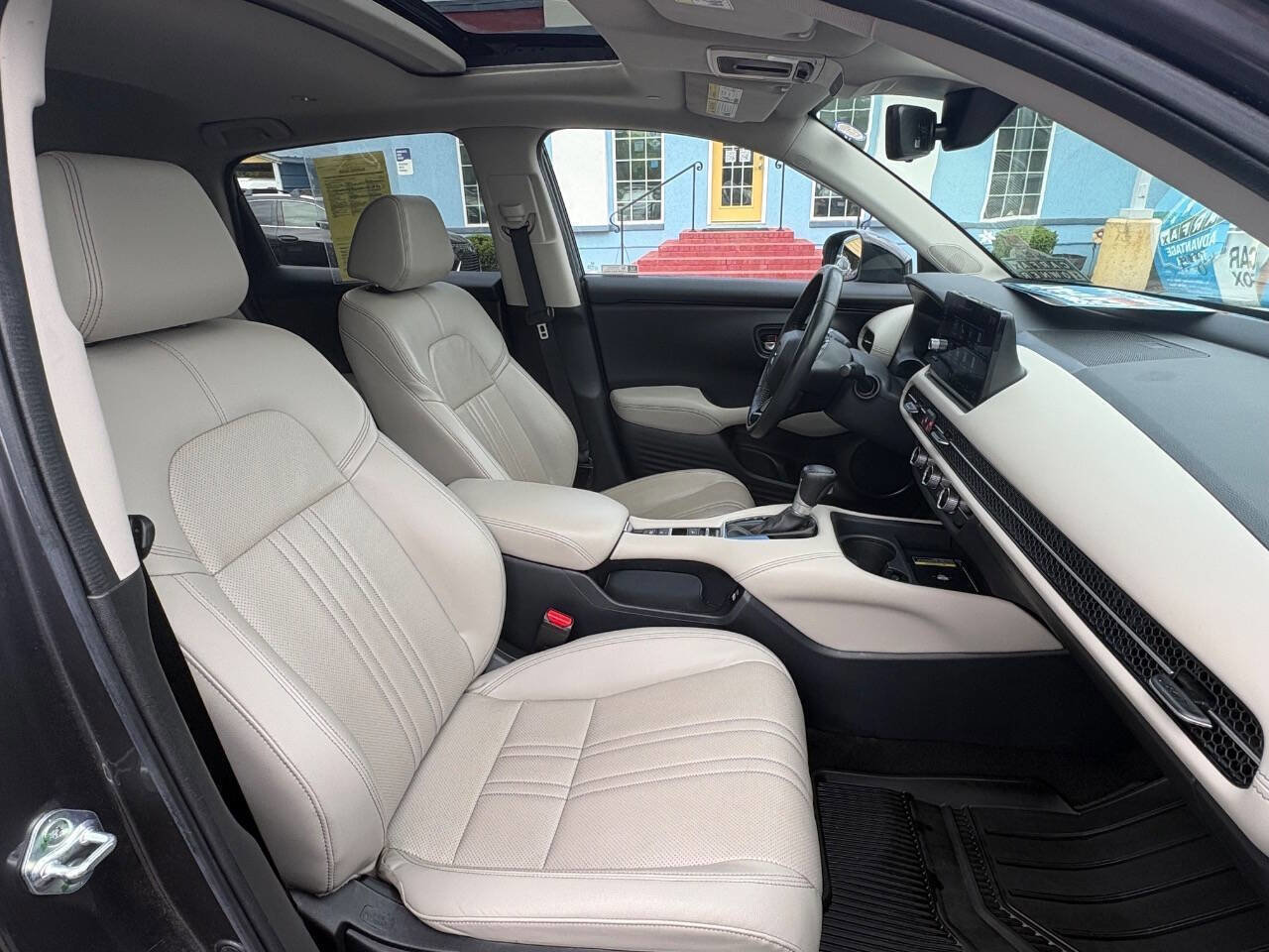 Used 2023 Honda HR-V EX-L image 18