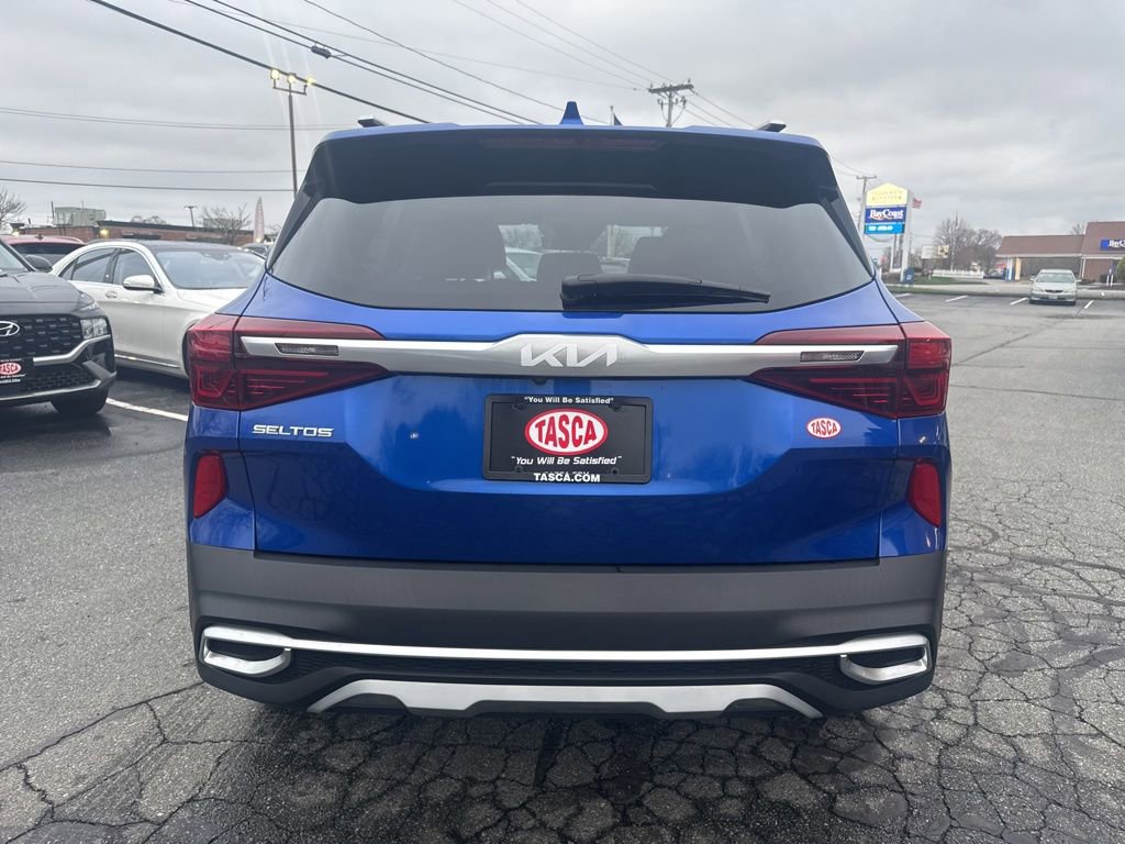Used 2023 Kia Seltos EX AWD/4WD image 9