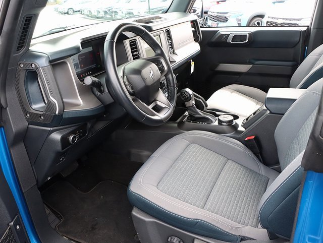 Used 2023 Ford Bronco Outer Banks image 10