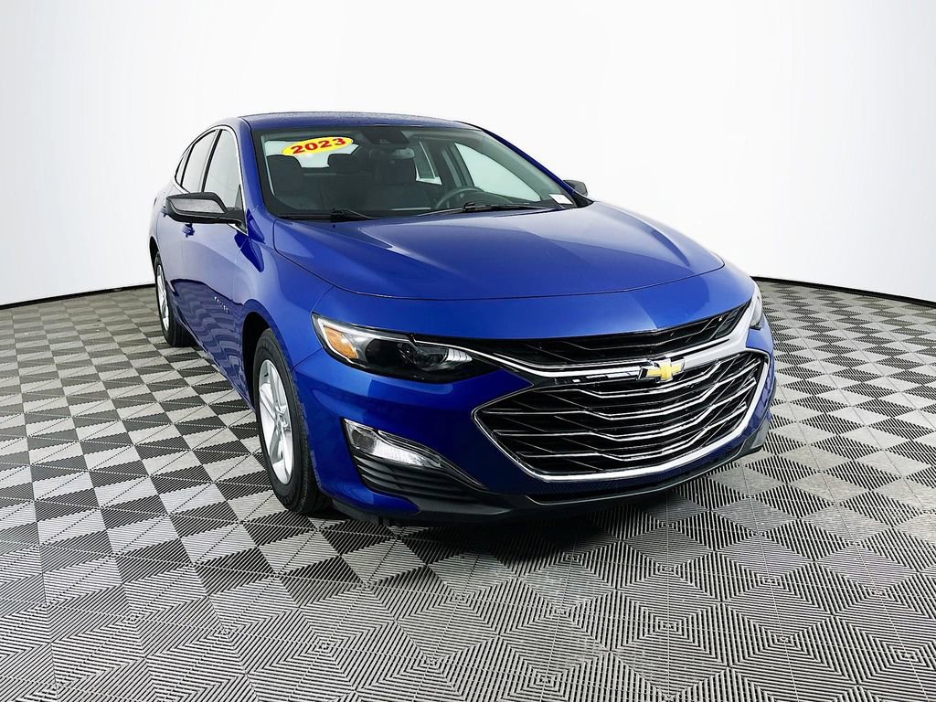 Used 2023 Chevrolet Malibu LS image 3