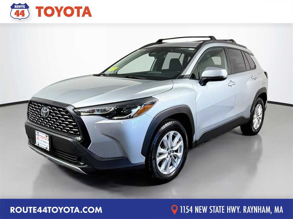 Used 2023 Toyota Corolla Cross LE w/ Moonroof Package