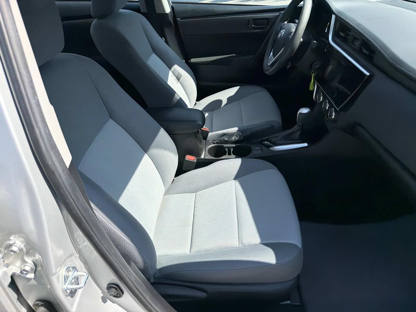 Used 2019 Toyota Corolla L FWD image 13