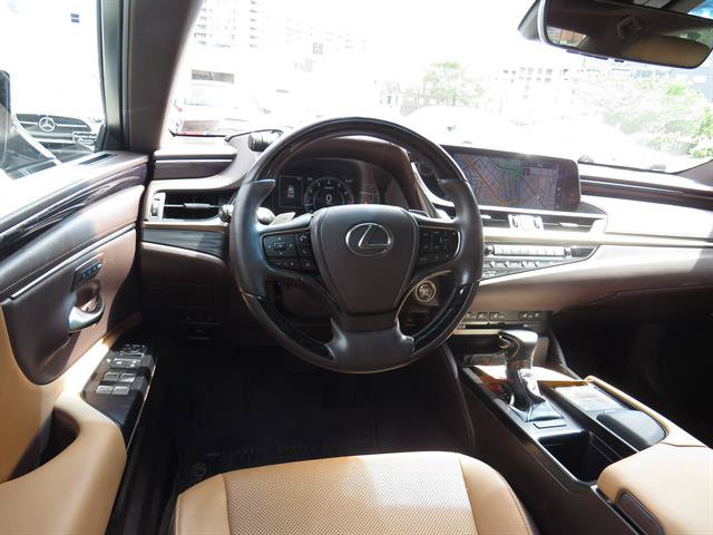 Used 2021 Lexus ES 350 w/ Premium Package FWD image 10