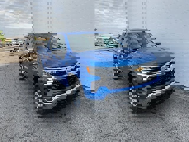 Used 2025 Chevrolet Silverado 1500 LT w/ Protection Package image 1