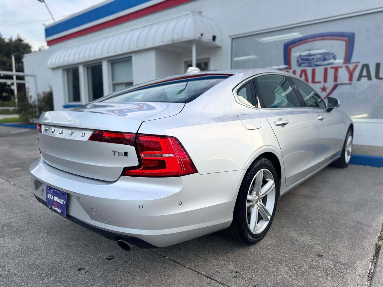 Used 2018 Volvo S90 T5 Momentum w/ Convenience Package AWD/4WD image 35