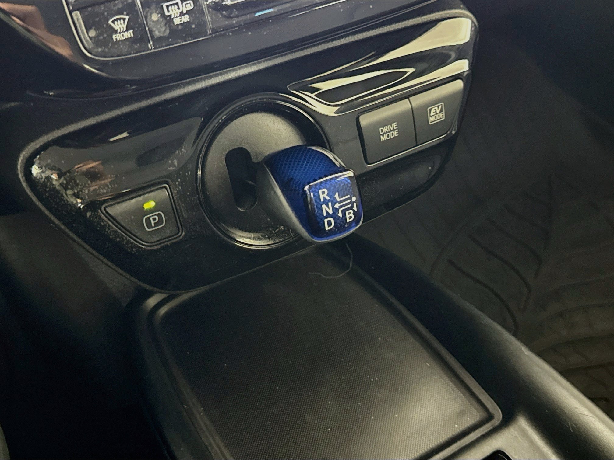 Certified 2021 Toyota Prius LE AWD/4WD image 18