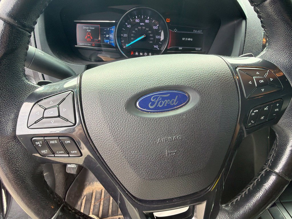 Used 2017 Ford Explorer XLT w/ Equipment Group 202A AWD/4WD image 15
