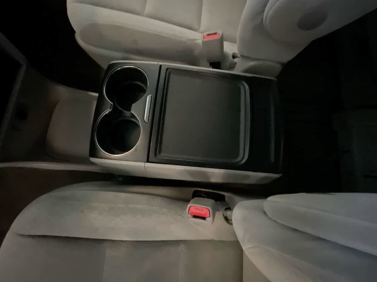 Used 2015 Toyota Sienna LE image 20