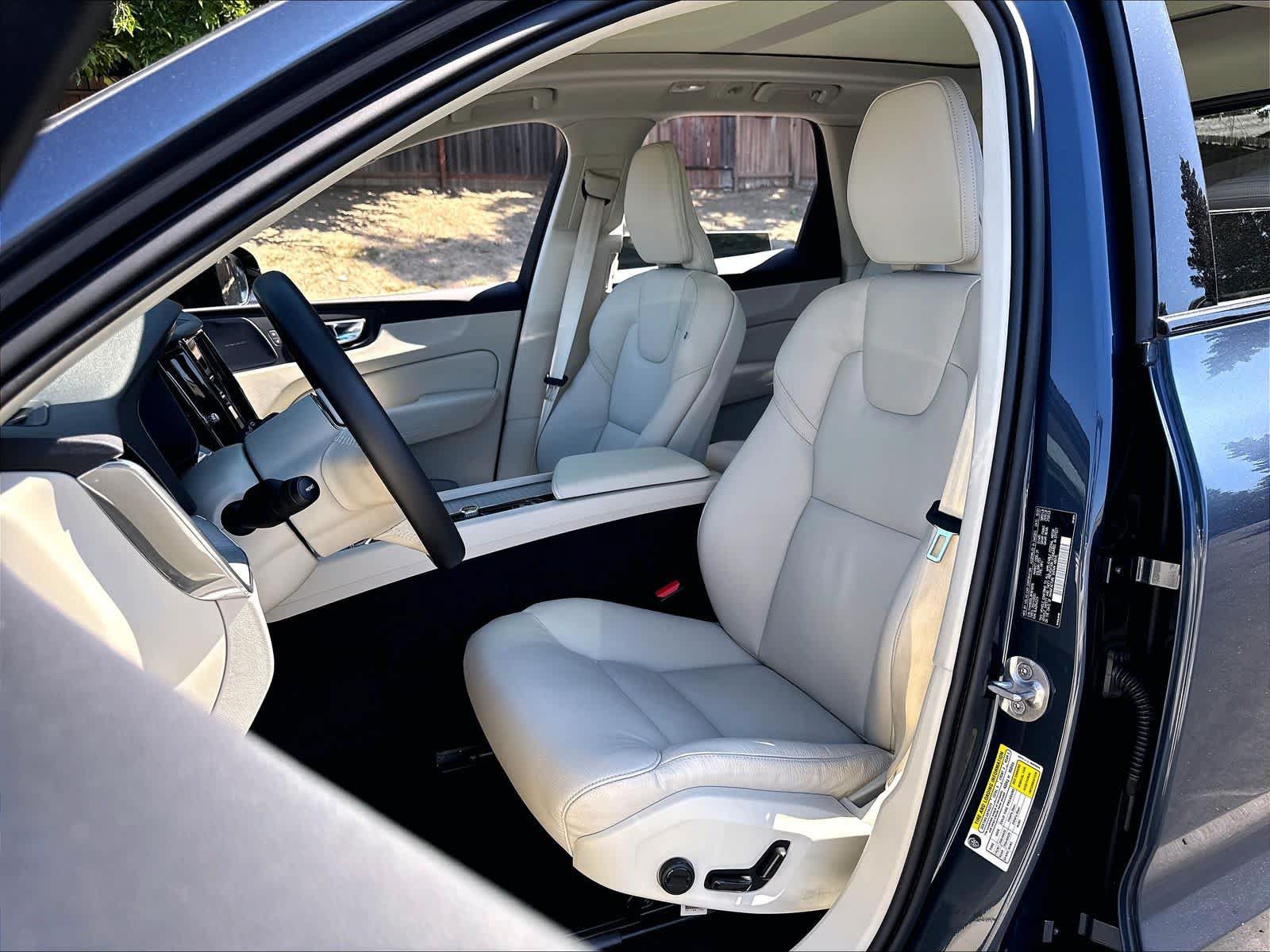 Used 2024 Volvo XC60 T8 Plus AWD/4WD image 28