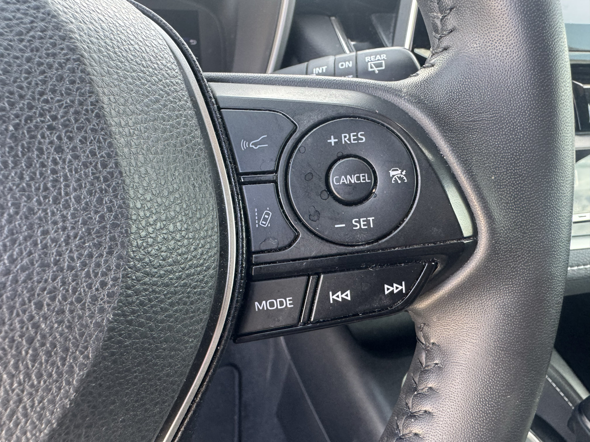 Used 2022 Toyota Corolla SE FWD image 14