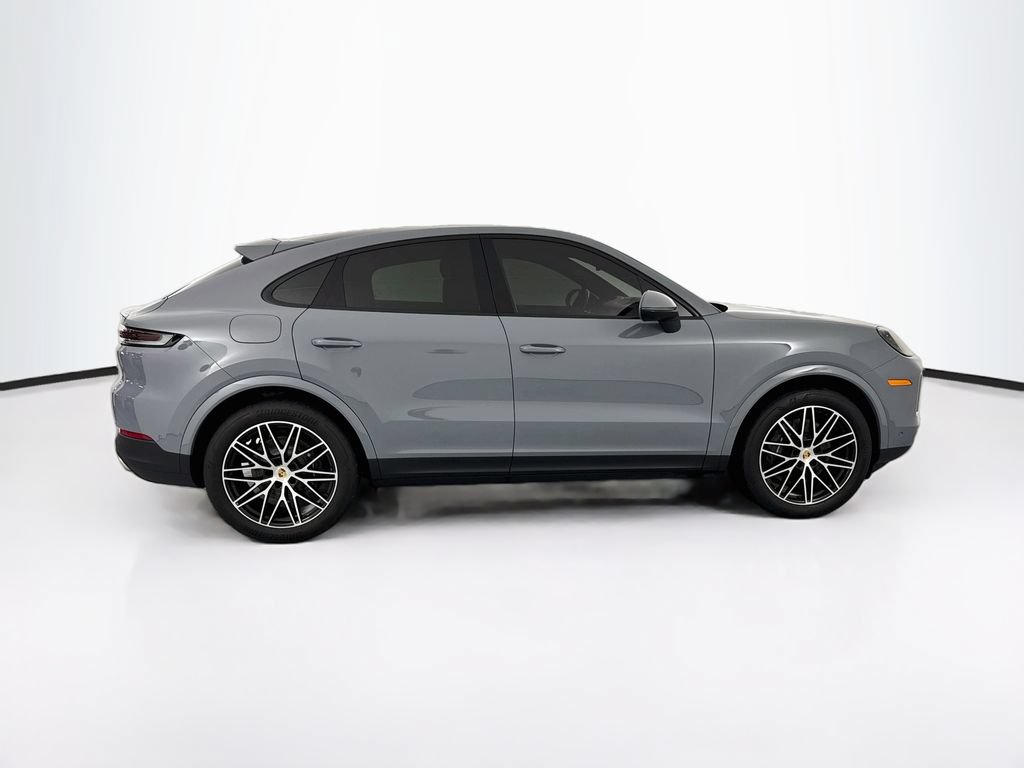 Used 2024 Porsche Cayenne Coupe AWD/4WD image 4