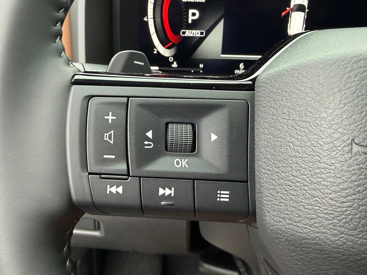 New 2026 Nissan Rogue Platinum AWD/4WD image 13