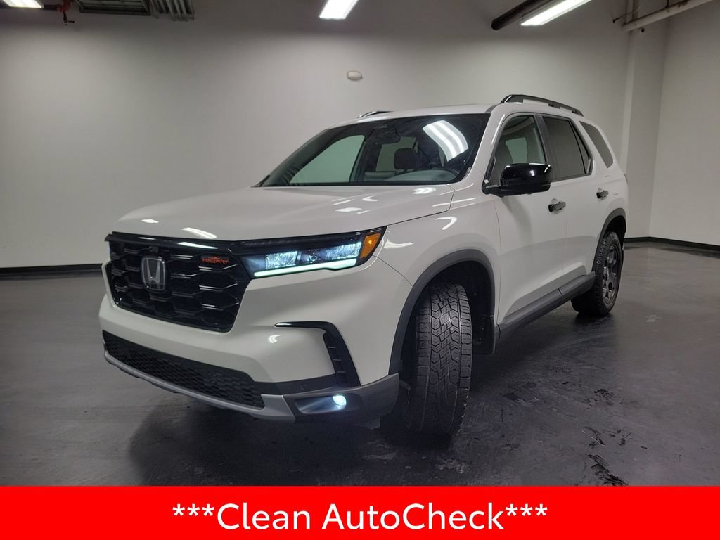 Used 2023 Honda Pilot TrailSport image 4