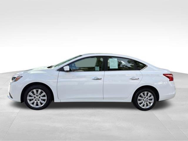 Used 2018 Nissan Sentra S image 2