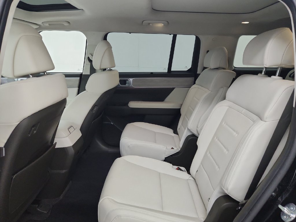Used 2024 Hyundai Santa Fe Calligraphy AWD/4WD image 35