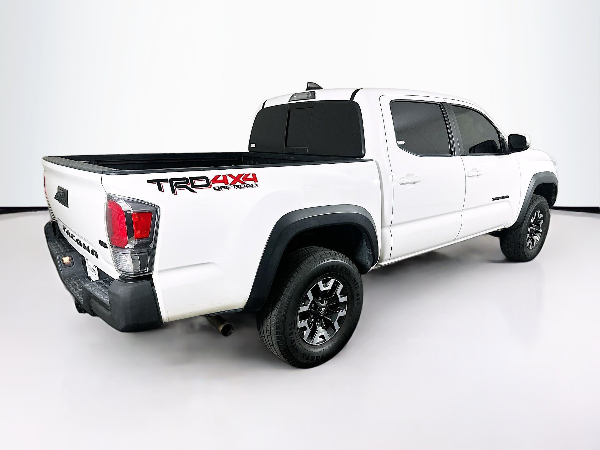 Used 2021 Toyota Tacoma TRD Off-Road w/ Technology Package AWD/4WD image 9
