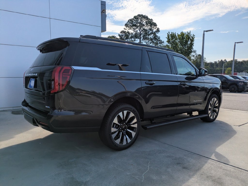 New 2027 Ford Expedition Max Platinum w/ Driver's Package RWD image 4