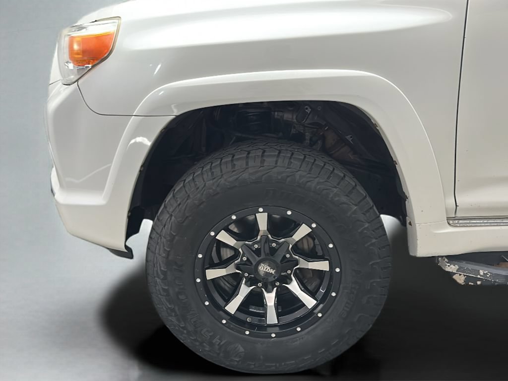 Used 2012 Toyota 4Runner SR5 AWD/4WD image 9
