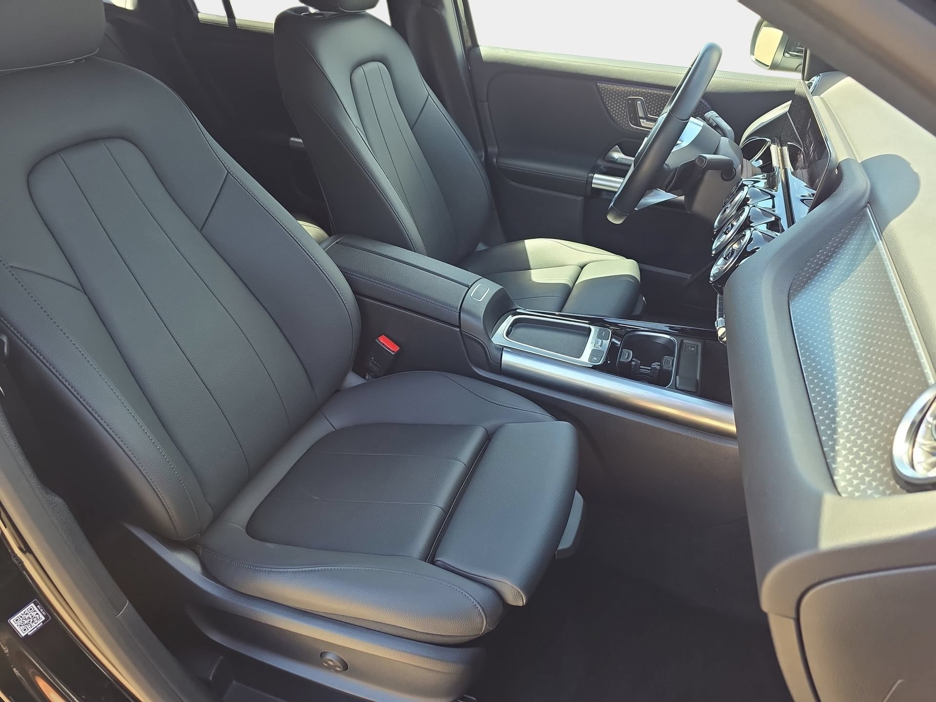 Used 2025 Mercedes-Benz GLA 250 image 10