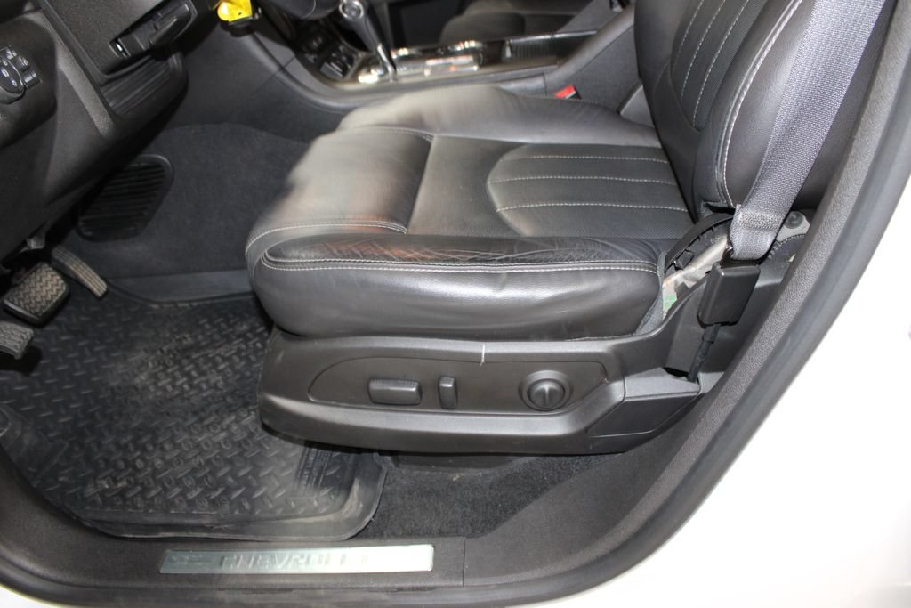 Used 2017 Chevrolet Traverse Premier FWD image 18