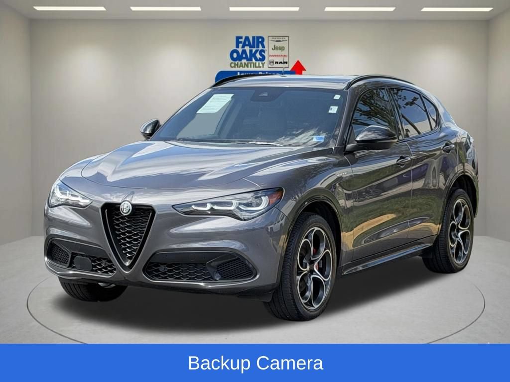 Used 2024 Alfa Romeo Stelvio Veloce AWD/4WD image 3
