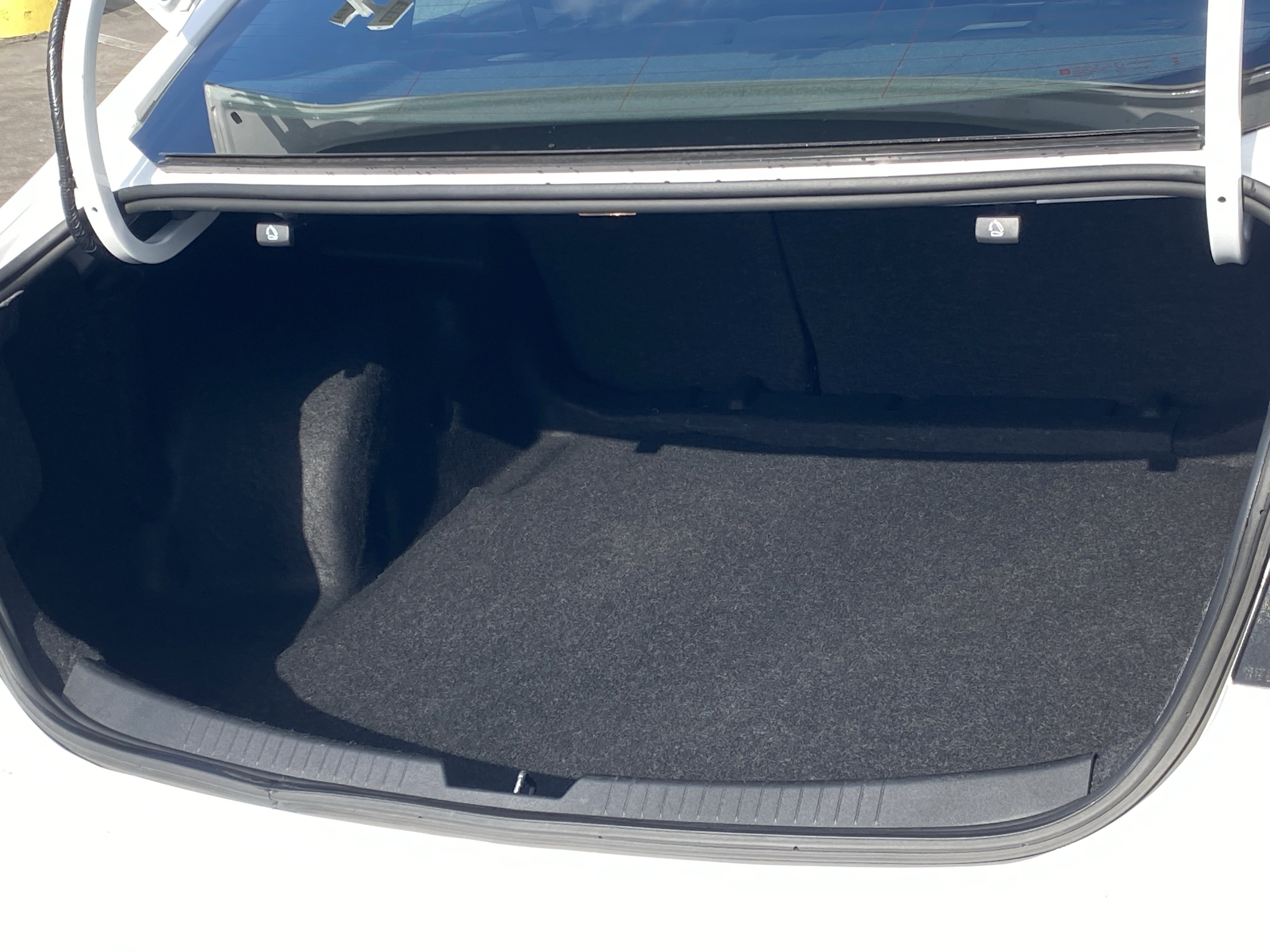 Used 2024 Chevrolet Malibu LT image 12