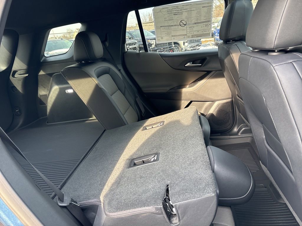 New 2026 Chevrolet Equinox LT w/ Convenience Package II image 32