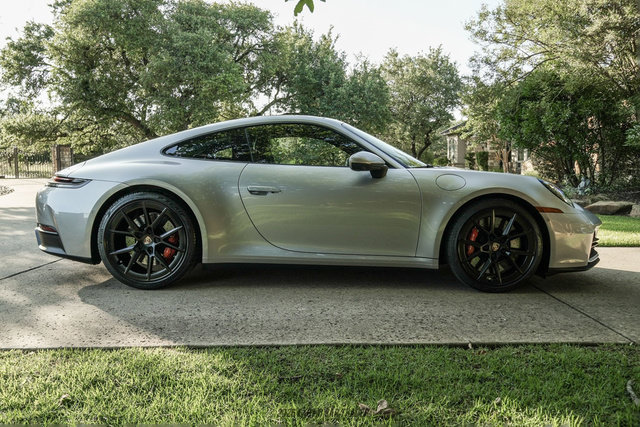 Used 2025 Porsche 911 Carrera S RWD image 9
