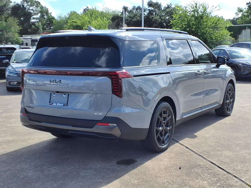 Certified 2026 Kia Carnival SX Prestige FWD image 4