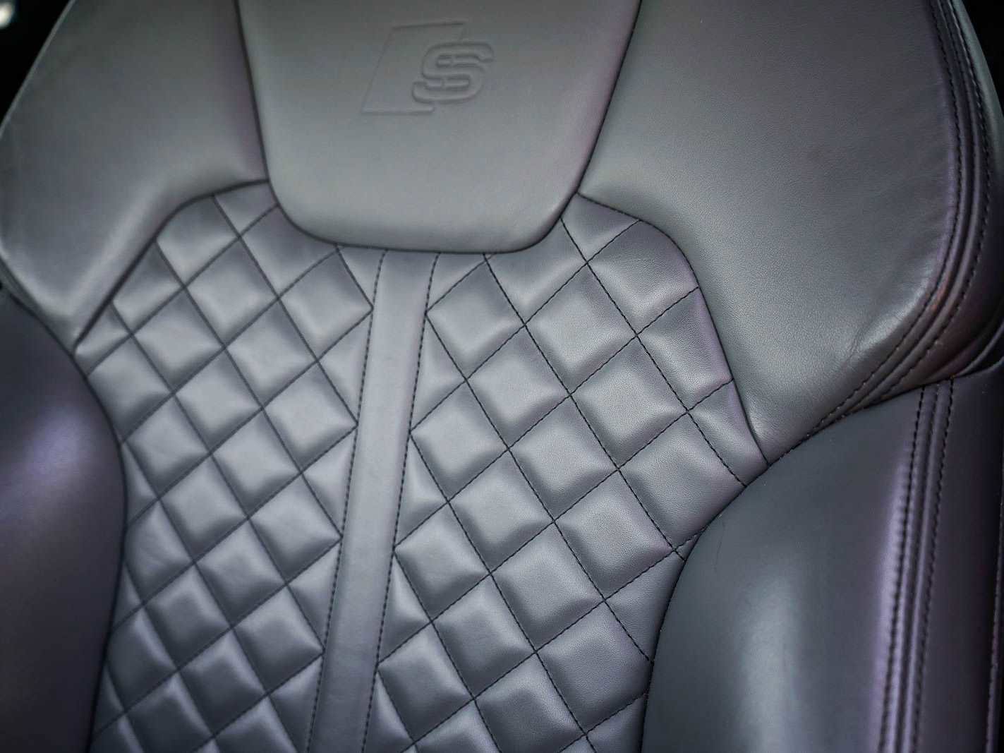 Used 2019 Audi SQ5 Premium Plus w/ Premium Plus Package image 11