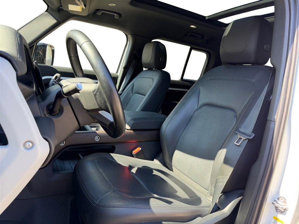 Used 2024 Land Rover Defender 130 S image 10