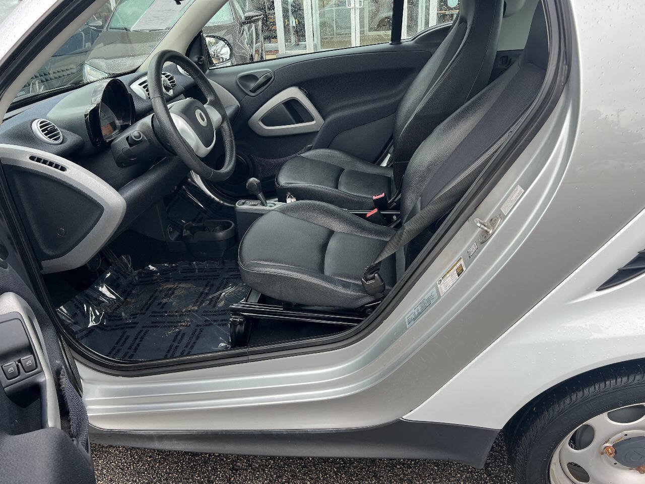 Used 2015 smart fortwo pure RWD image 20