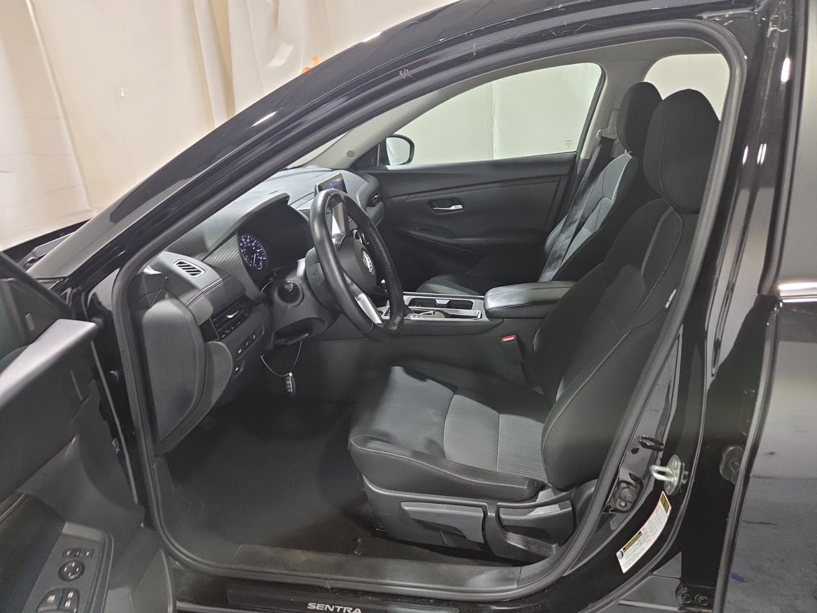 Used 2025 Nissan Sentra SV w/ All-Weather Package image 8