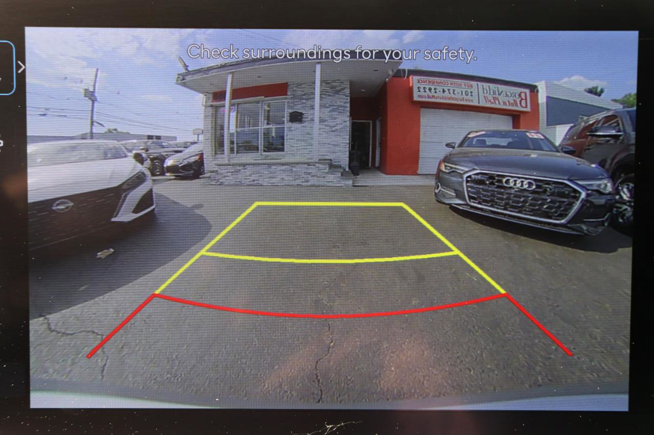 Used 2025 Hyundai Sonata SEL FWD image 33
