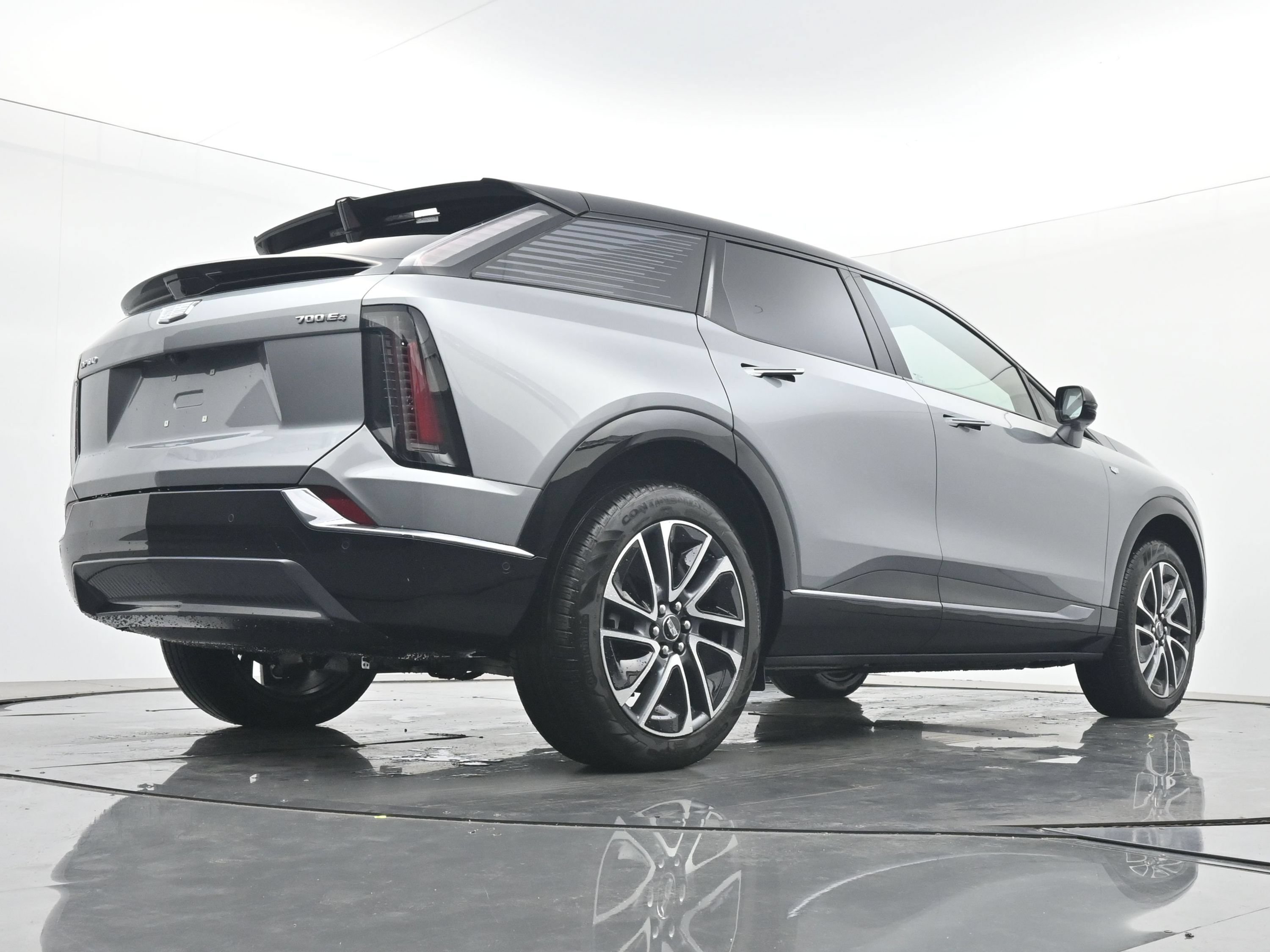 New 2026 Cadillac Optiq Sport 2 w/ LPO, Floor Liner Package AWD/4WD image 19