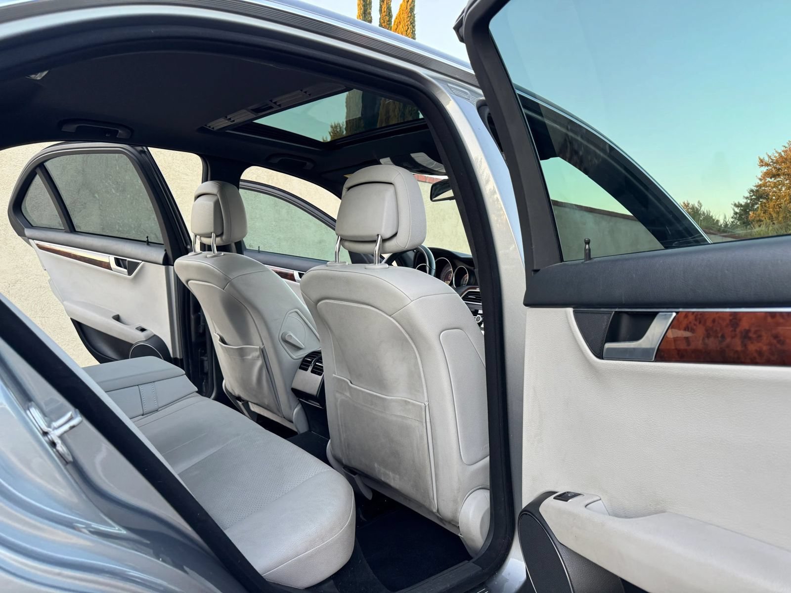 Used 2012 Mercedes-Benz C 250 Sedan image 8