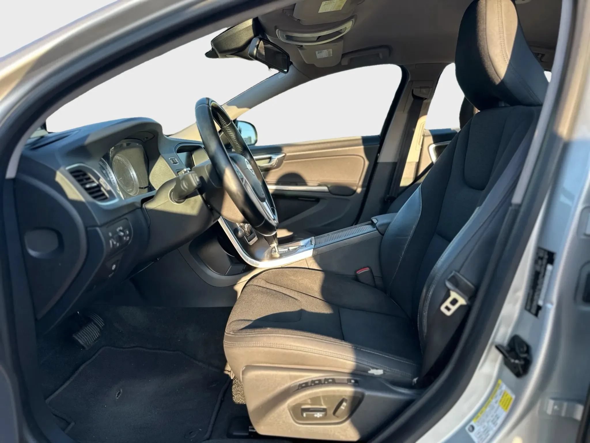Used 2012 Volvo S60 T5 FWD image 16