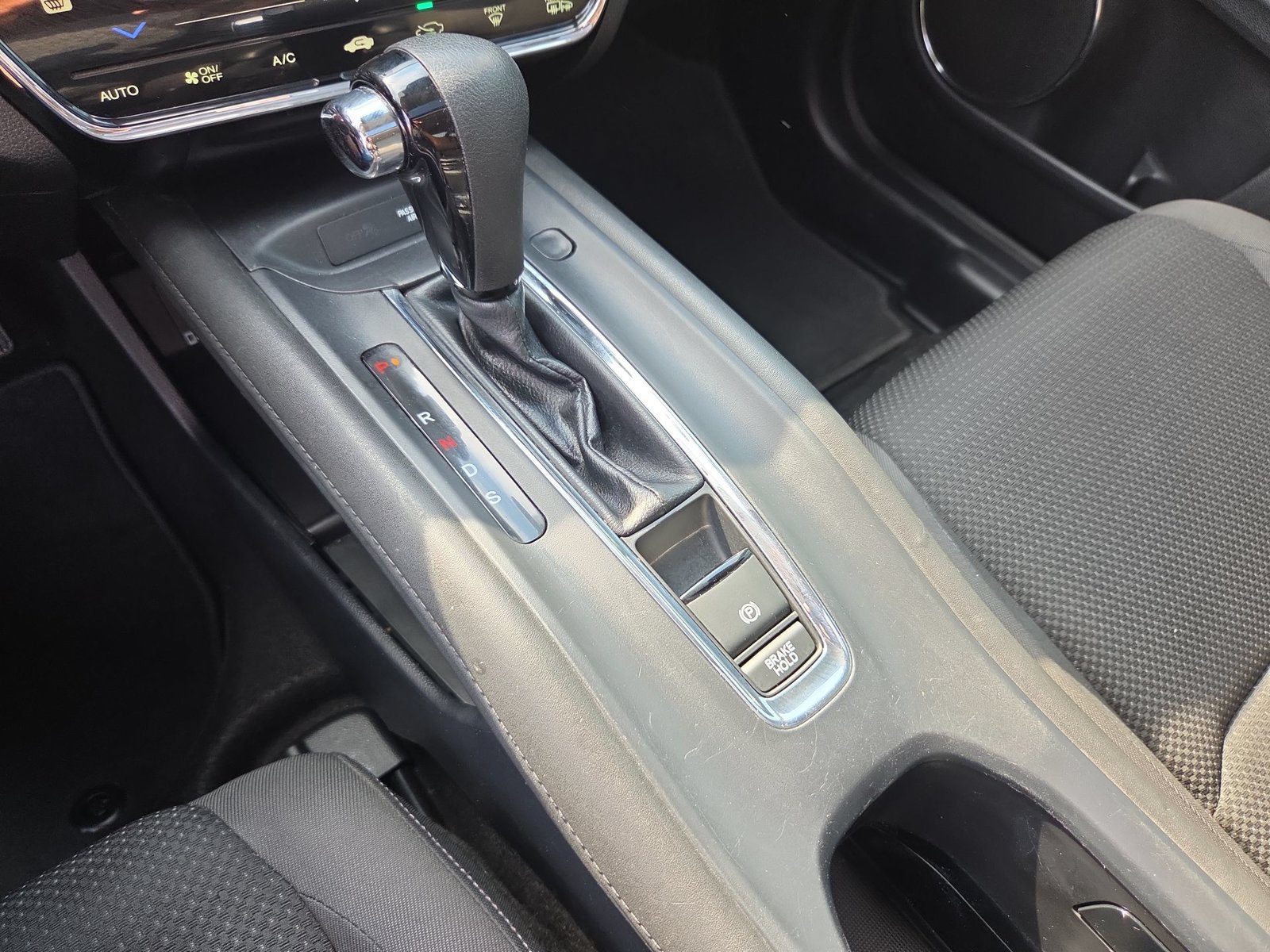 Used 2019 Honda HR-V EX image 15