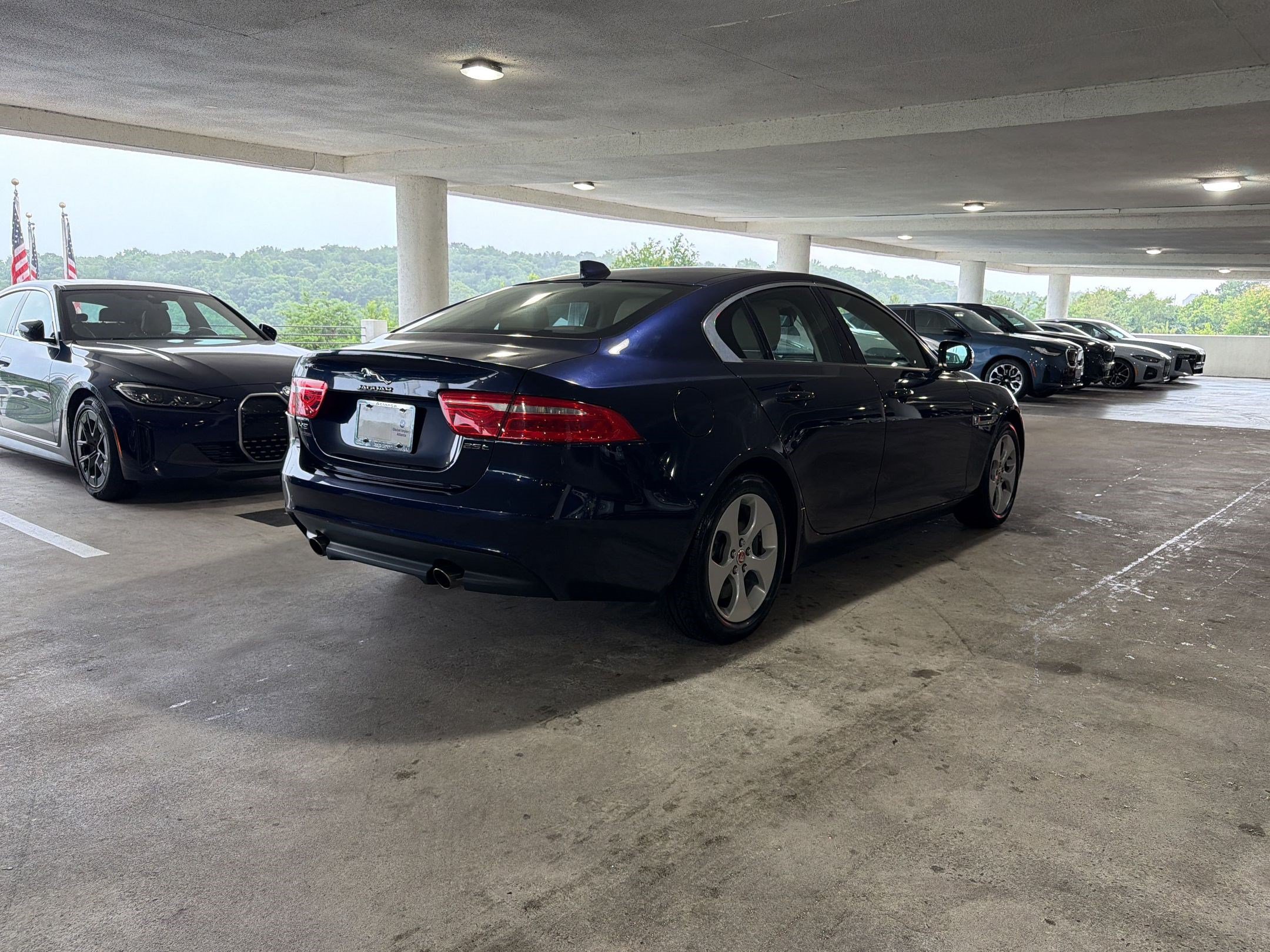 Used 2018 Jaguar XE RWD image 7