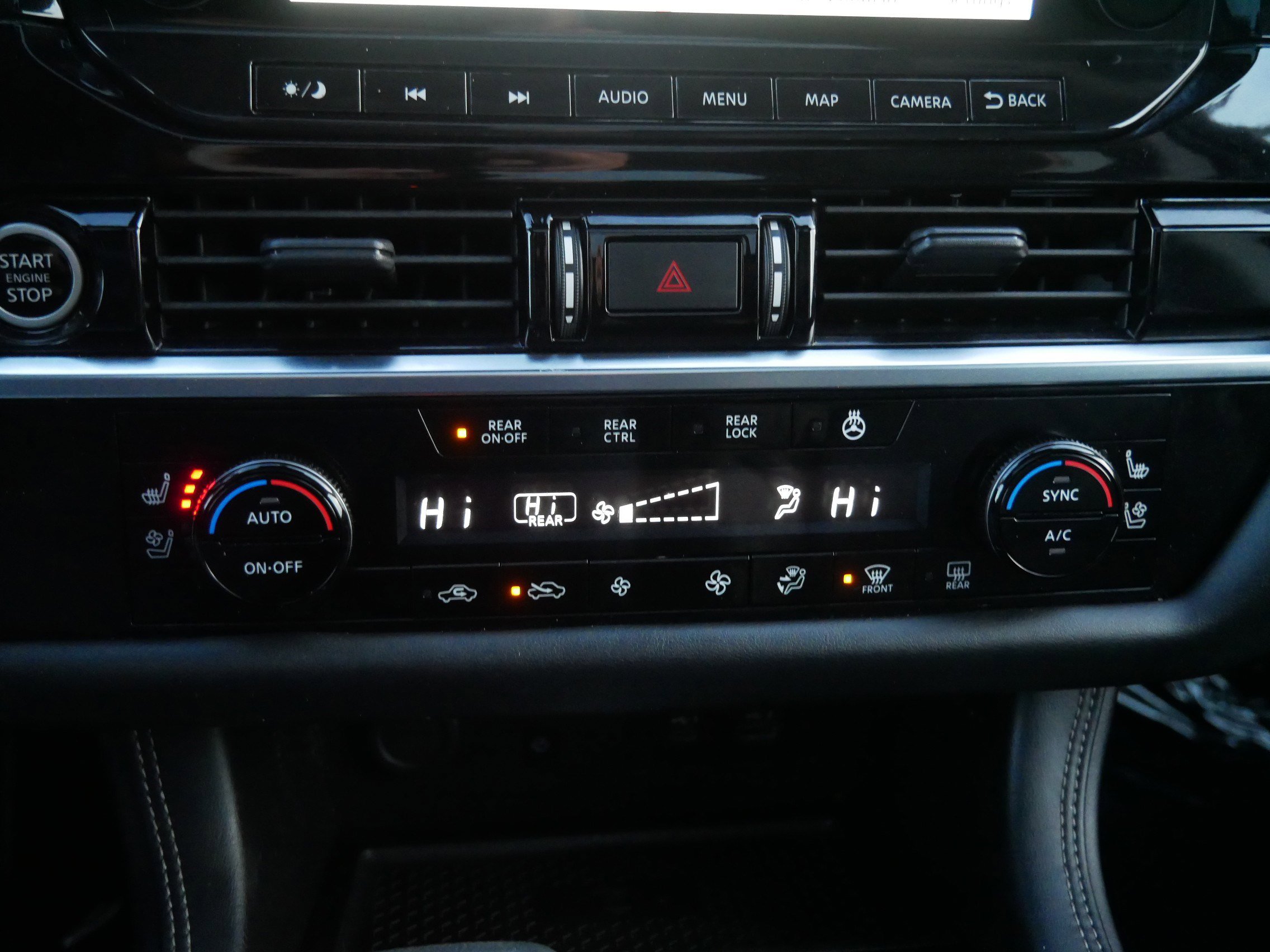 Used 2023 Nissan Pathfinder Platinum image 23