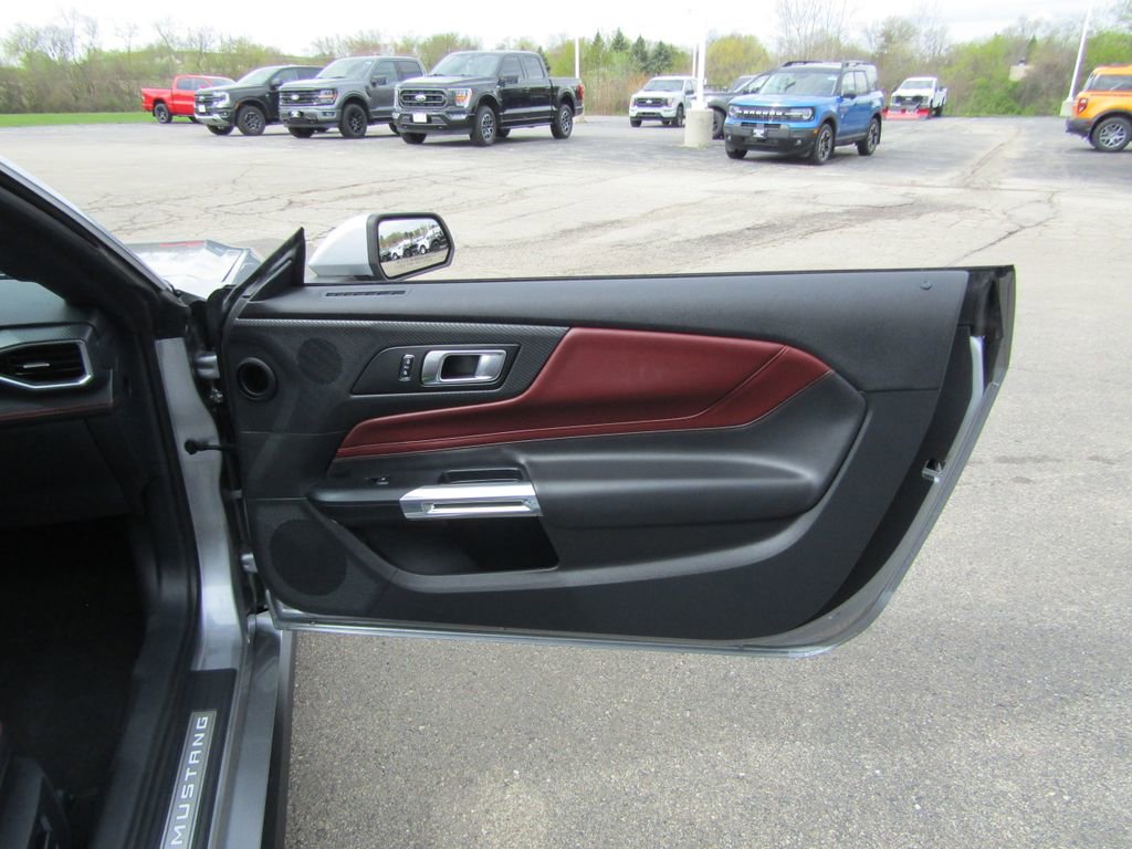 Used 2025 Ford Mustang GT Premium RWD image 44