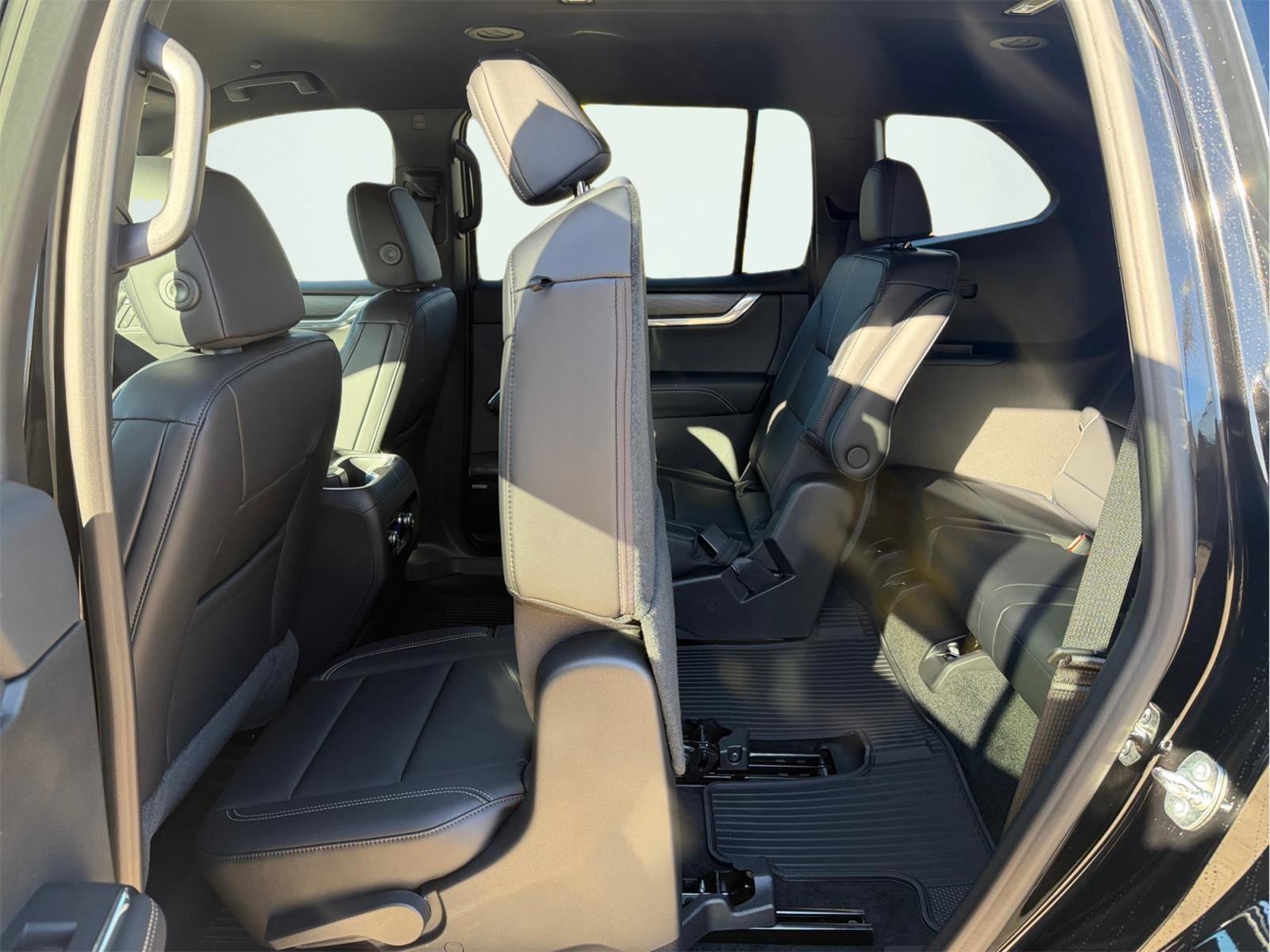 New 2026 GMC Acadia Elevation w/ Black Edition FWD image 18