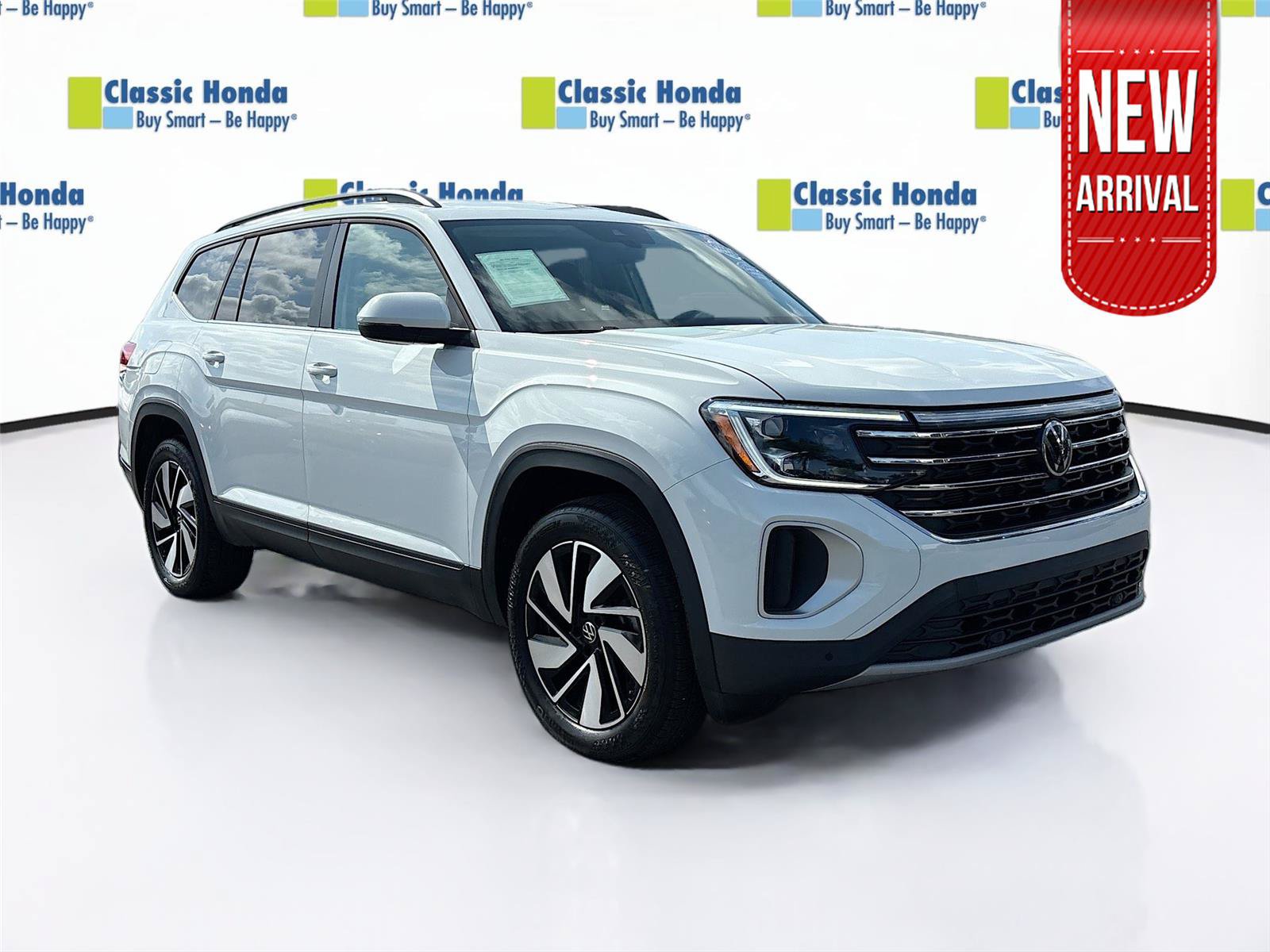 Used 2025 Volkswagen Atlas SE
