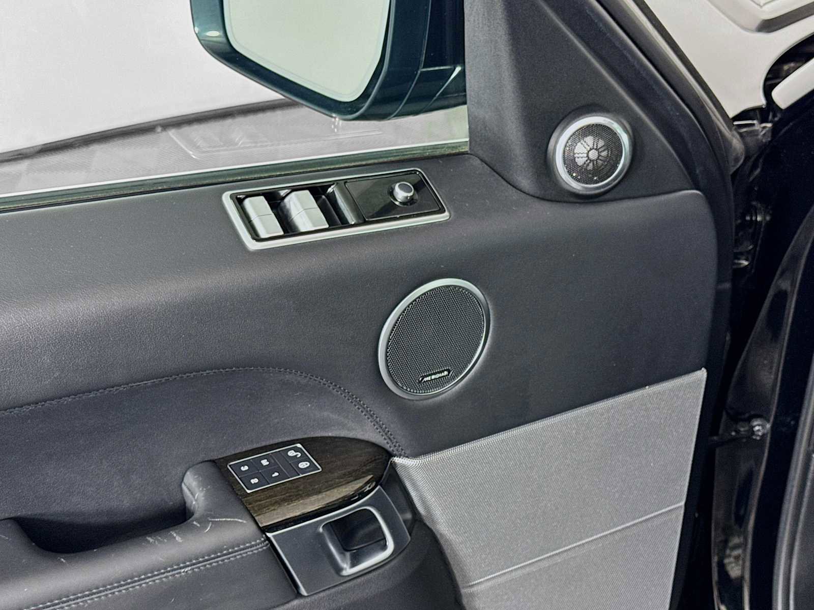 Used 2020 Land Rover Range Rover Sport HSE image 20