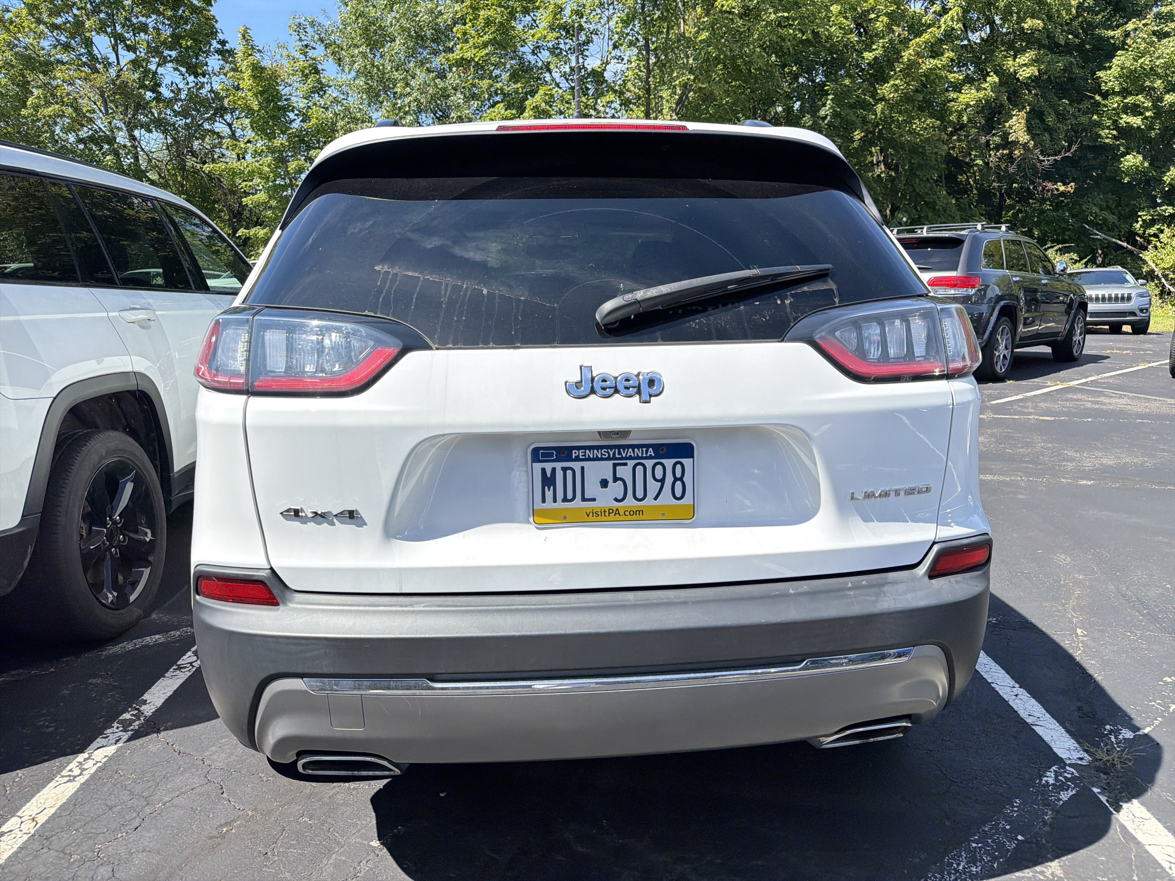 Used 2022 Jeep Cherokee Limited AWD/4WD image 5