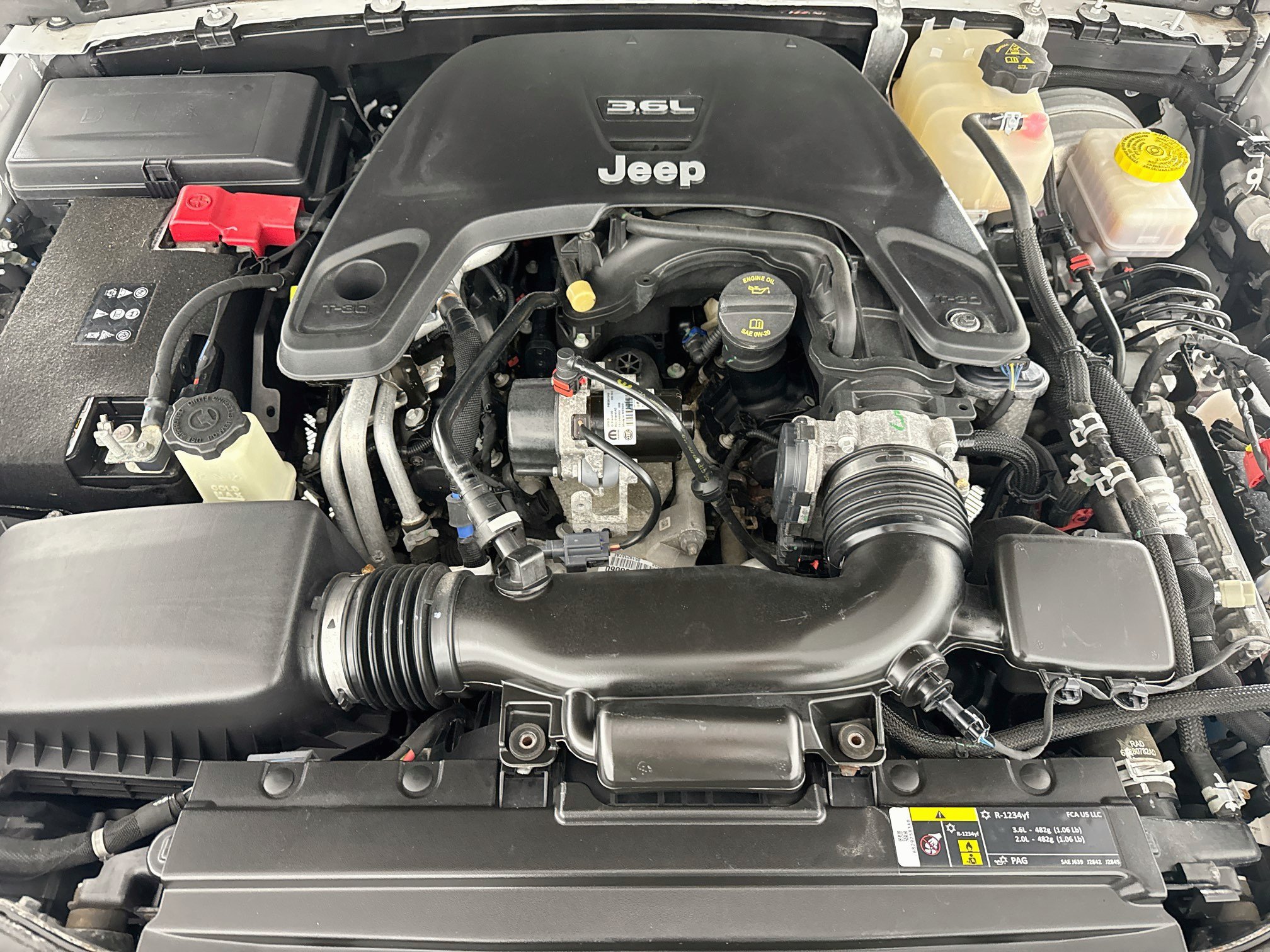 Used 2020 Jeep Wrangler Unlimited Sahara AWD/4WD image 10