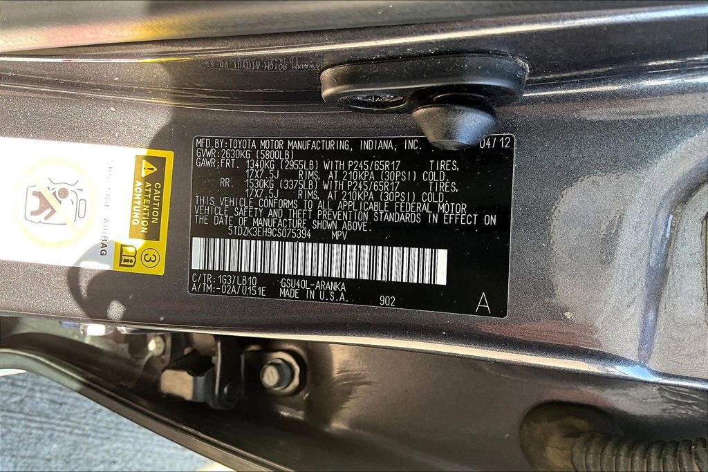 Used 2012 Toyota Highlander SE w/ Tow Pkg image 19