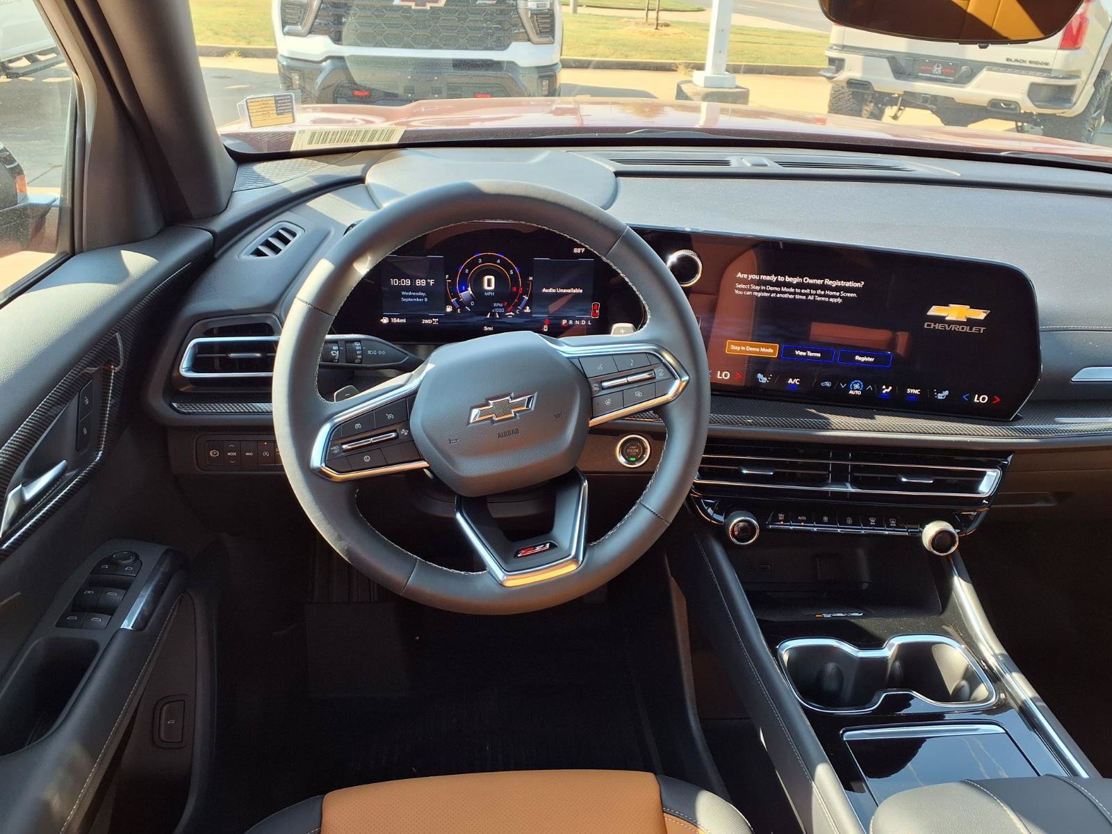 New 2027 Chevrolet Traverse Z71 w/ Driver Confidence Package AWD/4WD image 3