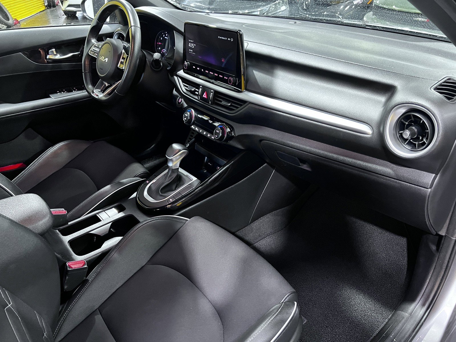 Used 2024 Kia Forte GT-Line image 16